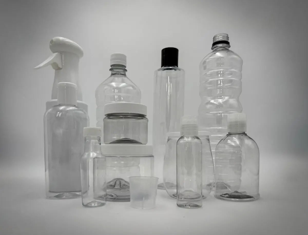 Plastic containers in PET, HDPE and PP from our catalogue